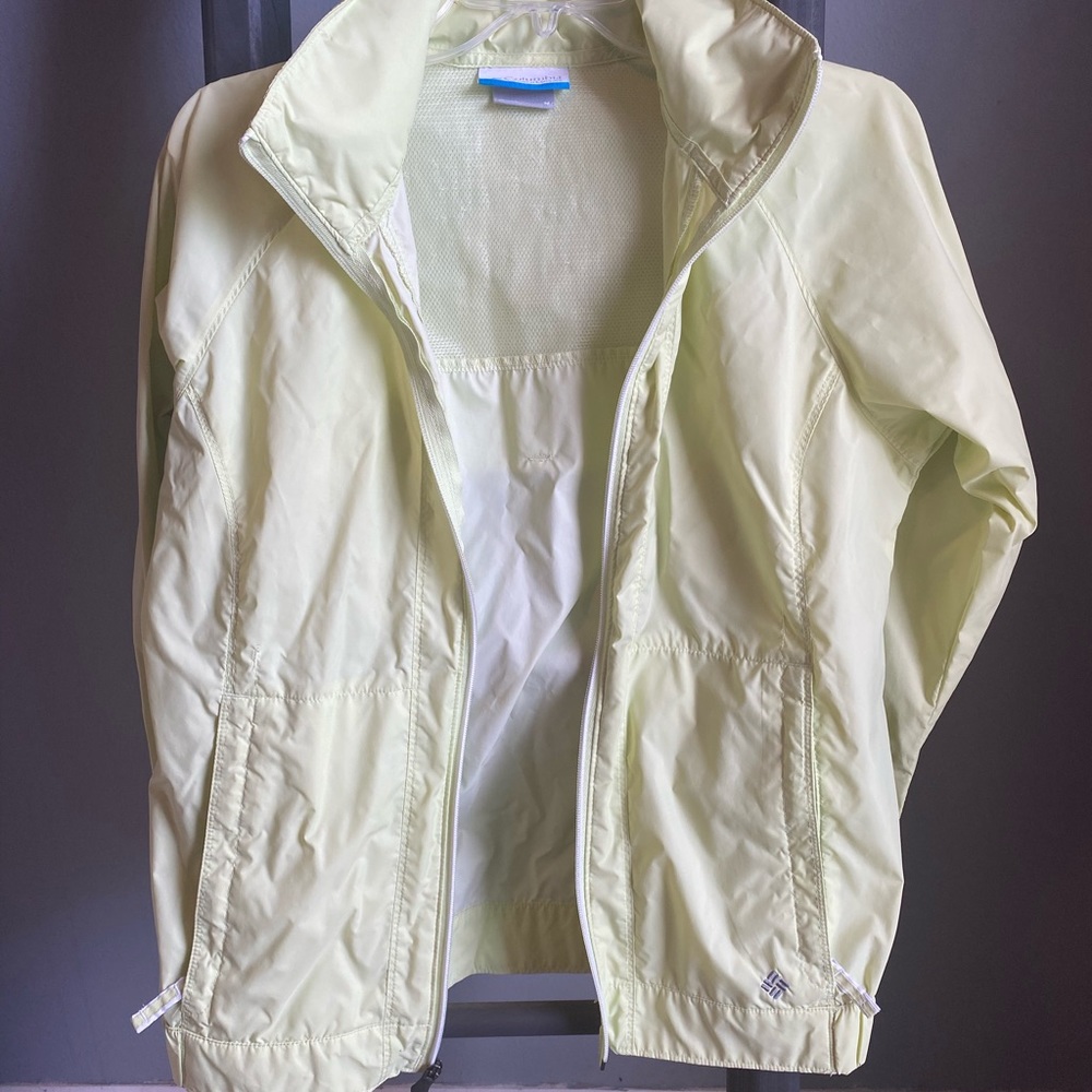 Columbia windbreaker